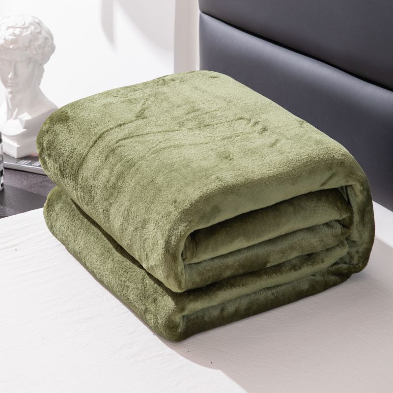 2023新款220克素色法莱绒毛毯盖毯子休闲毯 1.0*1.5m 军绿色
