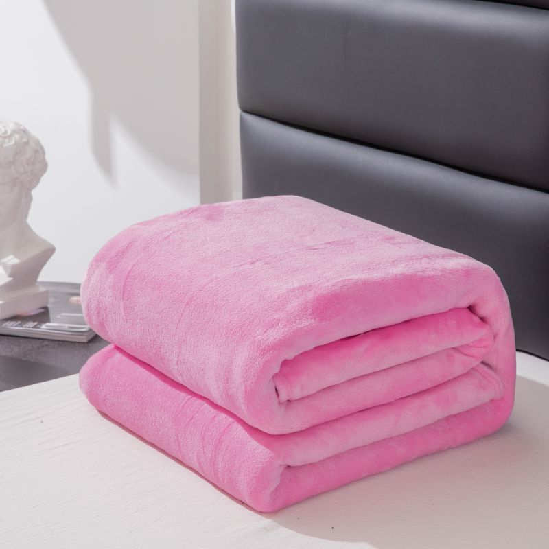 2023新款220克素色法莱绒毛毯盖毯子休闲毯 1.0*1.5m 浅粉色