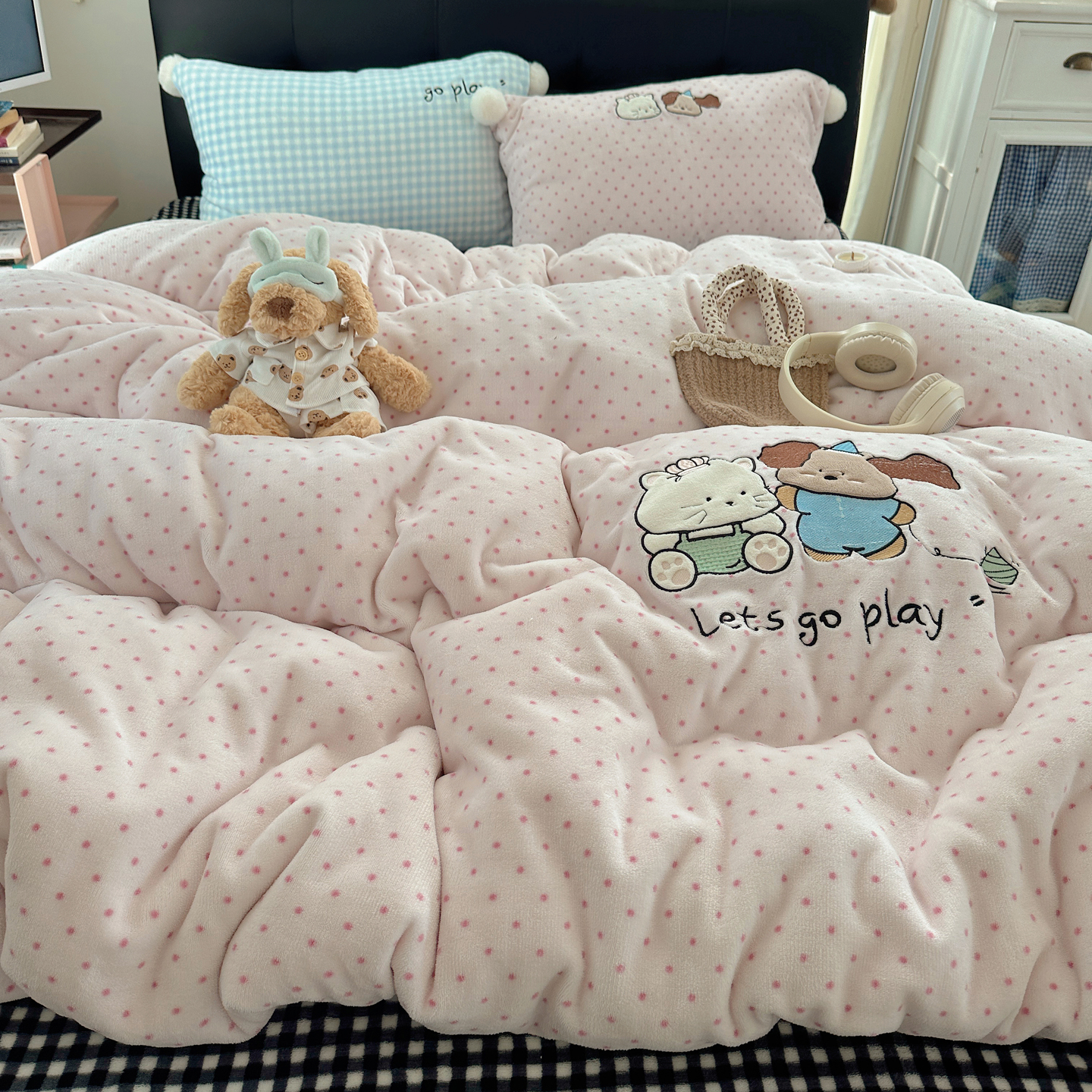 2025新款牛奶绒毛球款可爱兔系列四件套 猫咪and狗狗