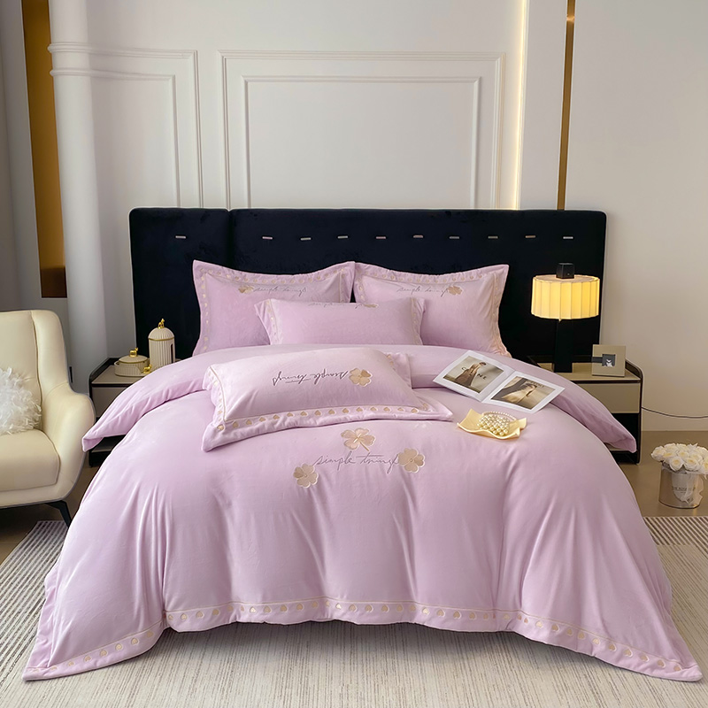 2024新款高克重全消光牛奶绒宽边刺绣四件套系列-浪漫之约 浪漫之约-冰粉绿