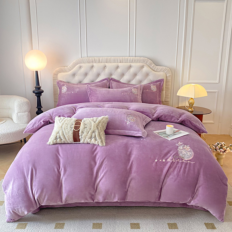 2024新款高克重全消光牛奶绒刺绣四件套系列-曼妙花语 卡琳娜-宾利蓝