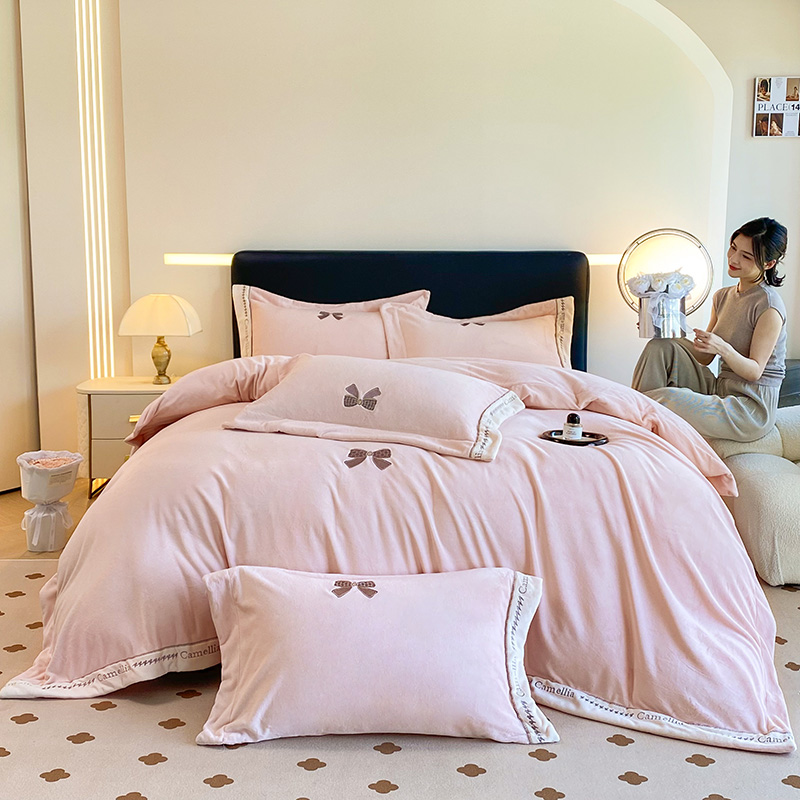 2024新款高克重全消光牛奶绒刺绣四件套系列-米洛 米洛-洛可可