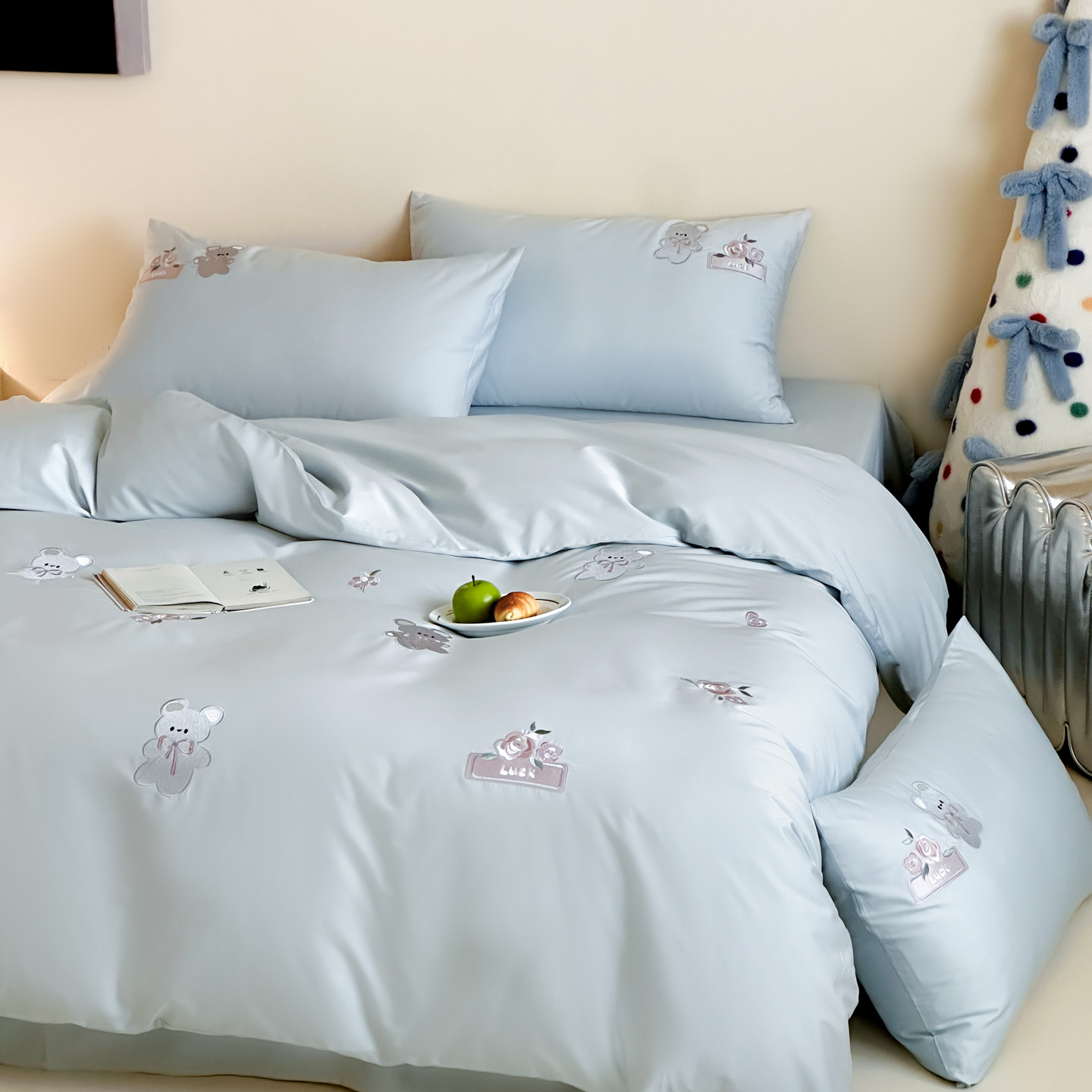 2026新款100S全棉CR工艺极简轻奢刺绣四件套--熊小花系列 蓝色