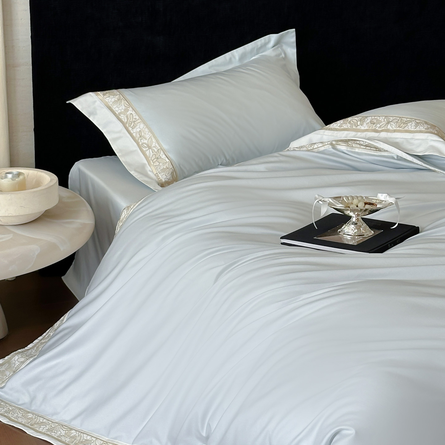 2025新款100S全棉CR工艺极简轻奢刺绣四件套-艾薇琳系列（风格二） 云天蓝