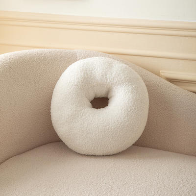 2022新款现代风几何形状抱枕甜甜圈球形靠垫 如图所示 甜甜圈白色（40*37cm）