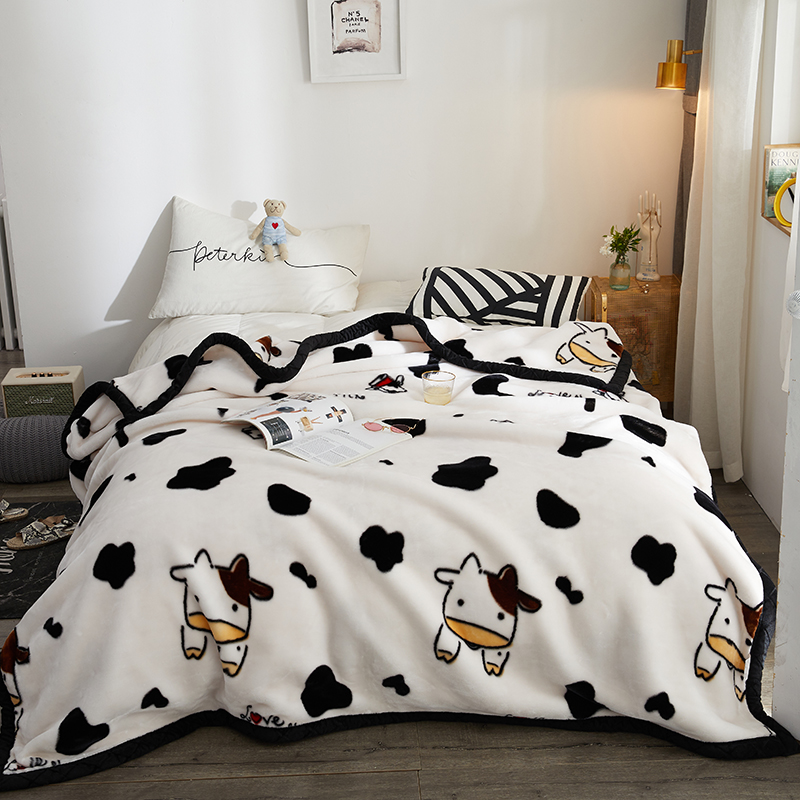2023新款薄小毛毯空调被拉舍尔毛毯沙发盖毯子办公室午睡毛巾 150*200cm2.5斤 黑白奶牛