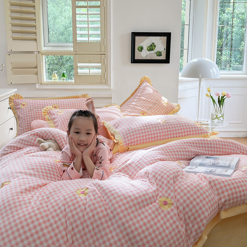 韩式超柔牛奶绒阳光格子刺绣款系列 1.8m床单款四件套适合被200×230 小雏菊-粉