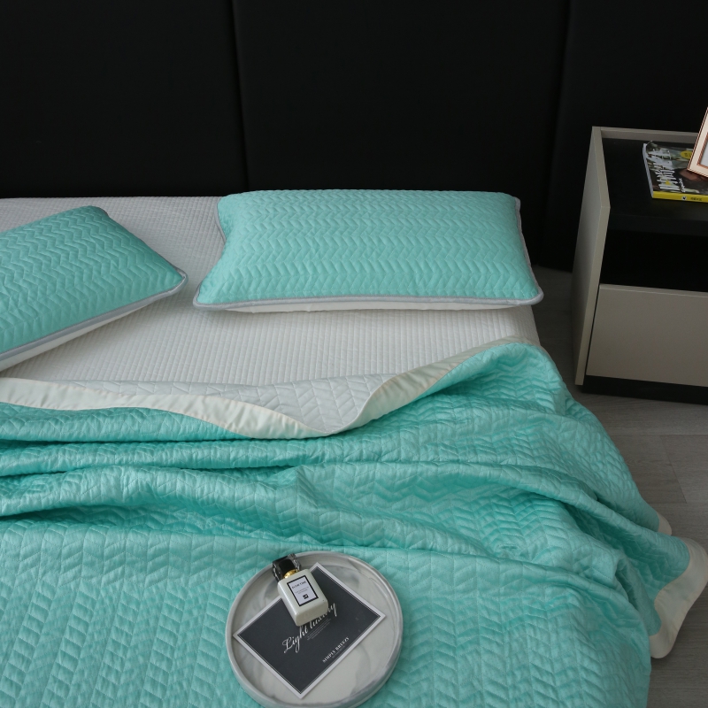 2023新款冰旋风层级冷感多功能床盖可垫可盖 200*230cm 清水绿