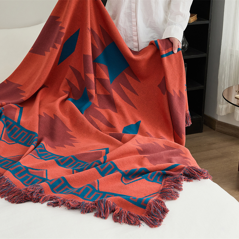 新款休闲毯旅行毯午睡毯沙发毯床尾巾多功能盖毯--罗微系列 130*160cm 罗微-绣红色