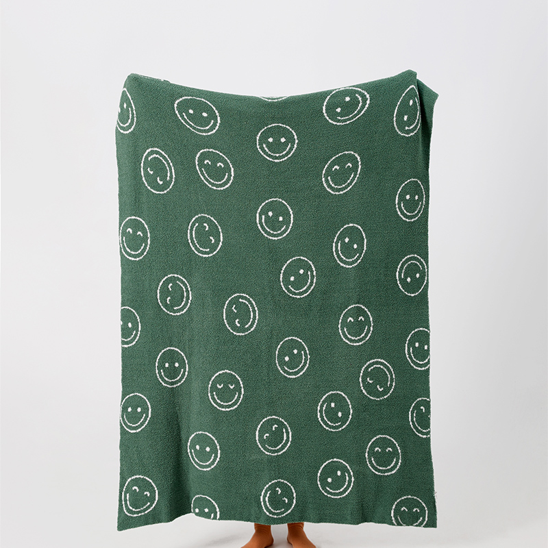 2023新款简约时尚多功能盖毯休闲毯旅行毯午睡毯沙发毯床尾巾-笑脸 120*120cm 暗绿