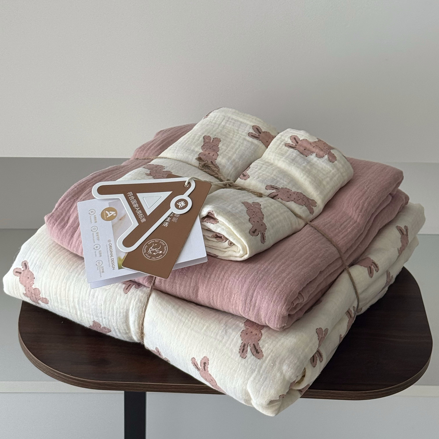 2025新款全棉基础款印花四件套 软萌兔