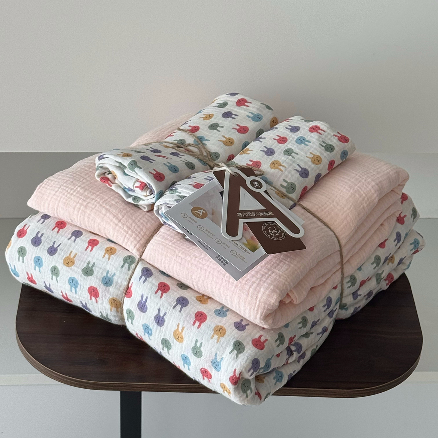 2025新款全棉基础款印花四件套 元气小兔粉