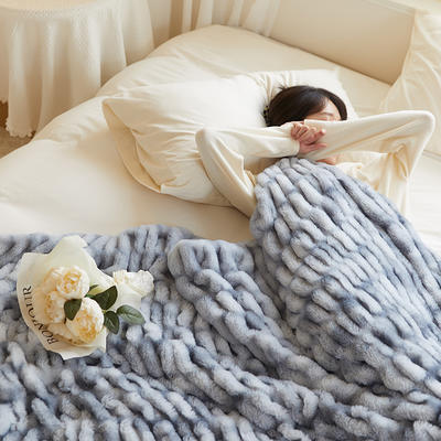 2021新款泡泡兔毛毯 沙发毯 休闲毯轻奢床尾盖毯 150*200cm 蓝色