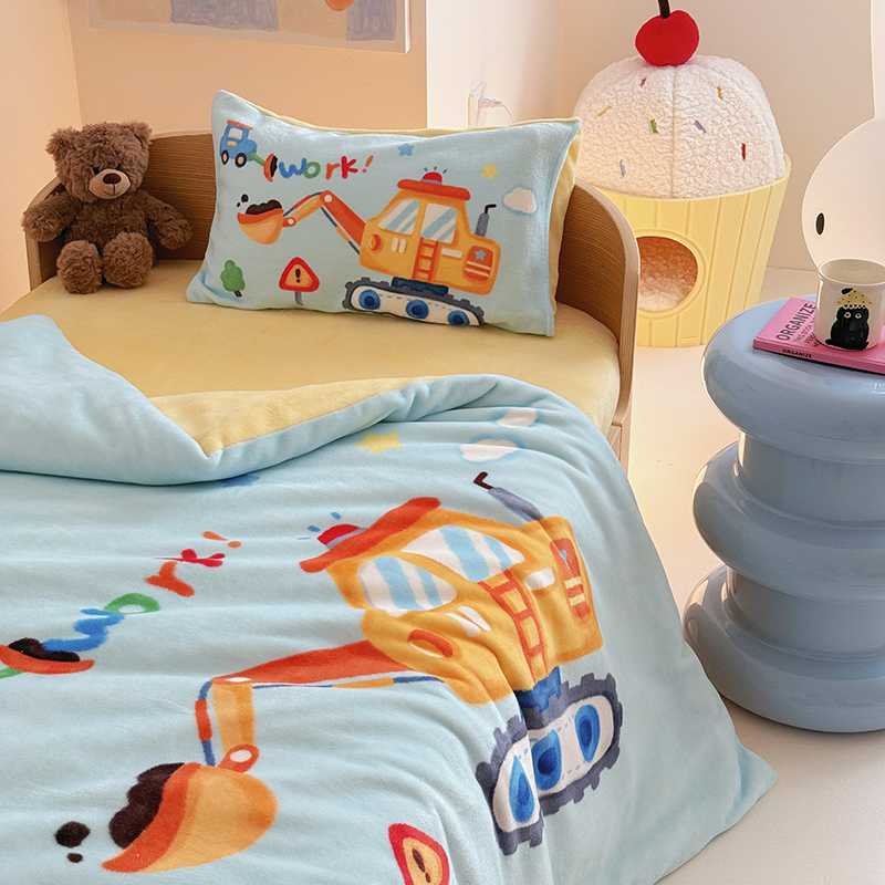 2025新款大版印花牛奶绒儿童枕套枕芯幼儿园枕套枕芯 蓝色挖掘