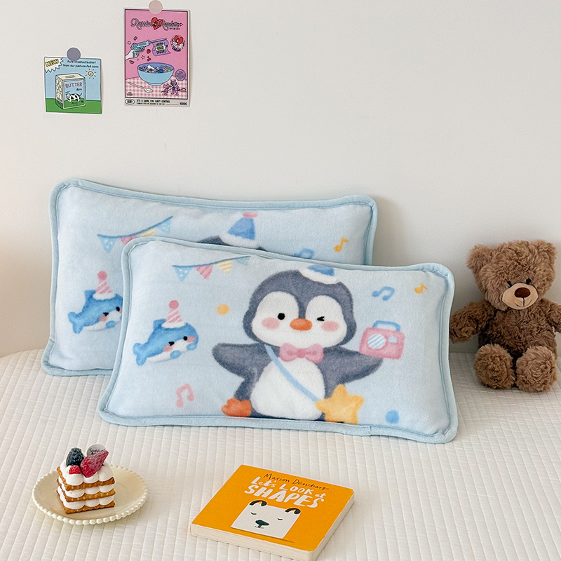 2025年原创大版牛奶绒枕套 枕芯 儿童枕套 枕芯 幼儿园枕套枕芯  牛奶绒-企鹅宝宝
