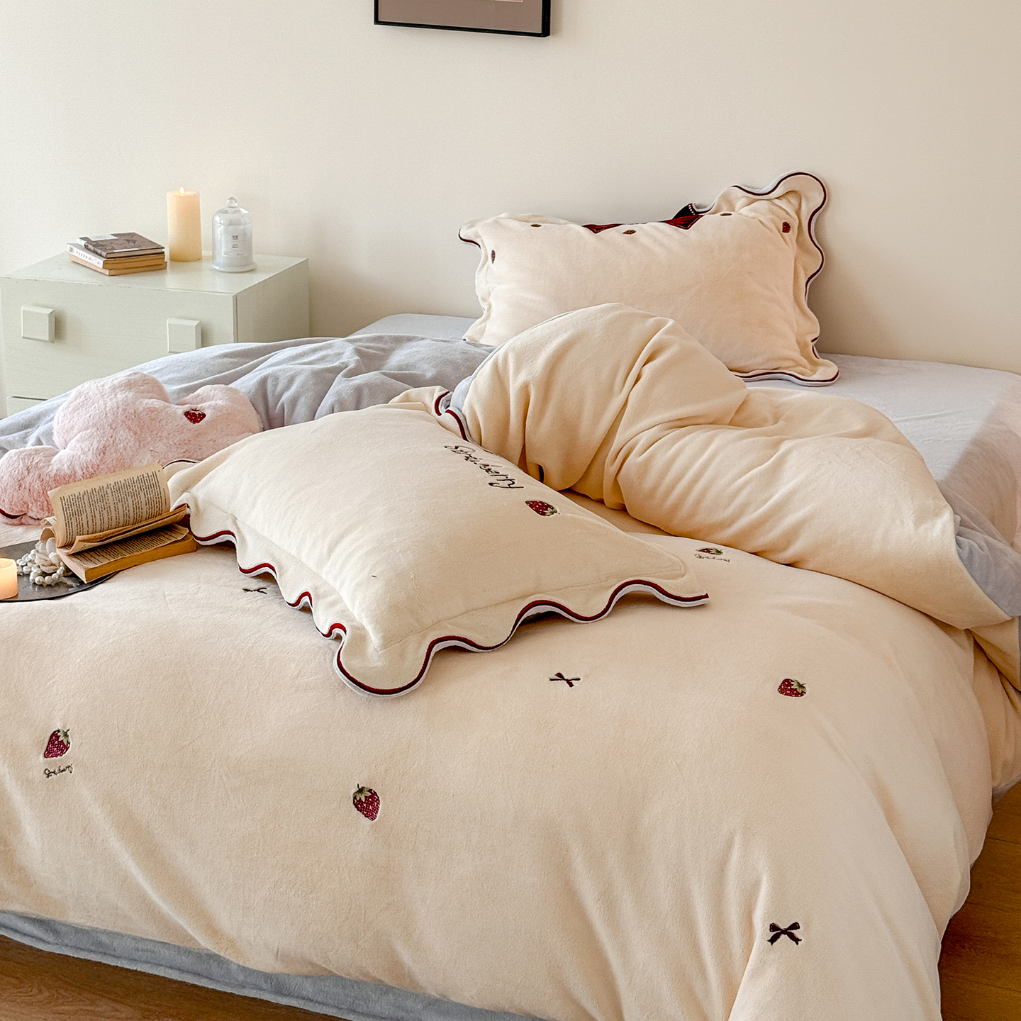 2025新款牛奶绒刺绣款四件套-莓莓甜心 莓莓甜心-米