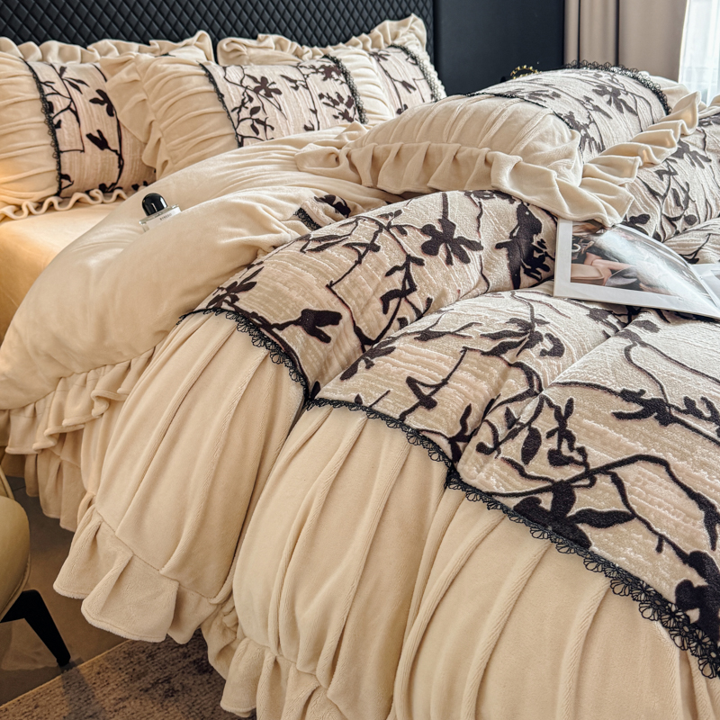 2025新款立体雕花牛奶绒荷叶边四件套