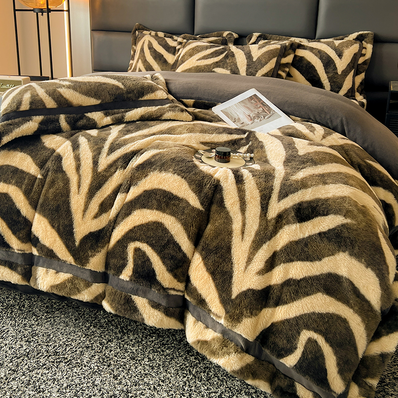 2025新款皮草绒双拼角工艺四件套