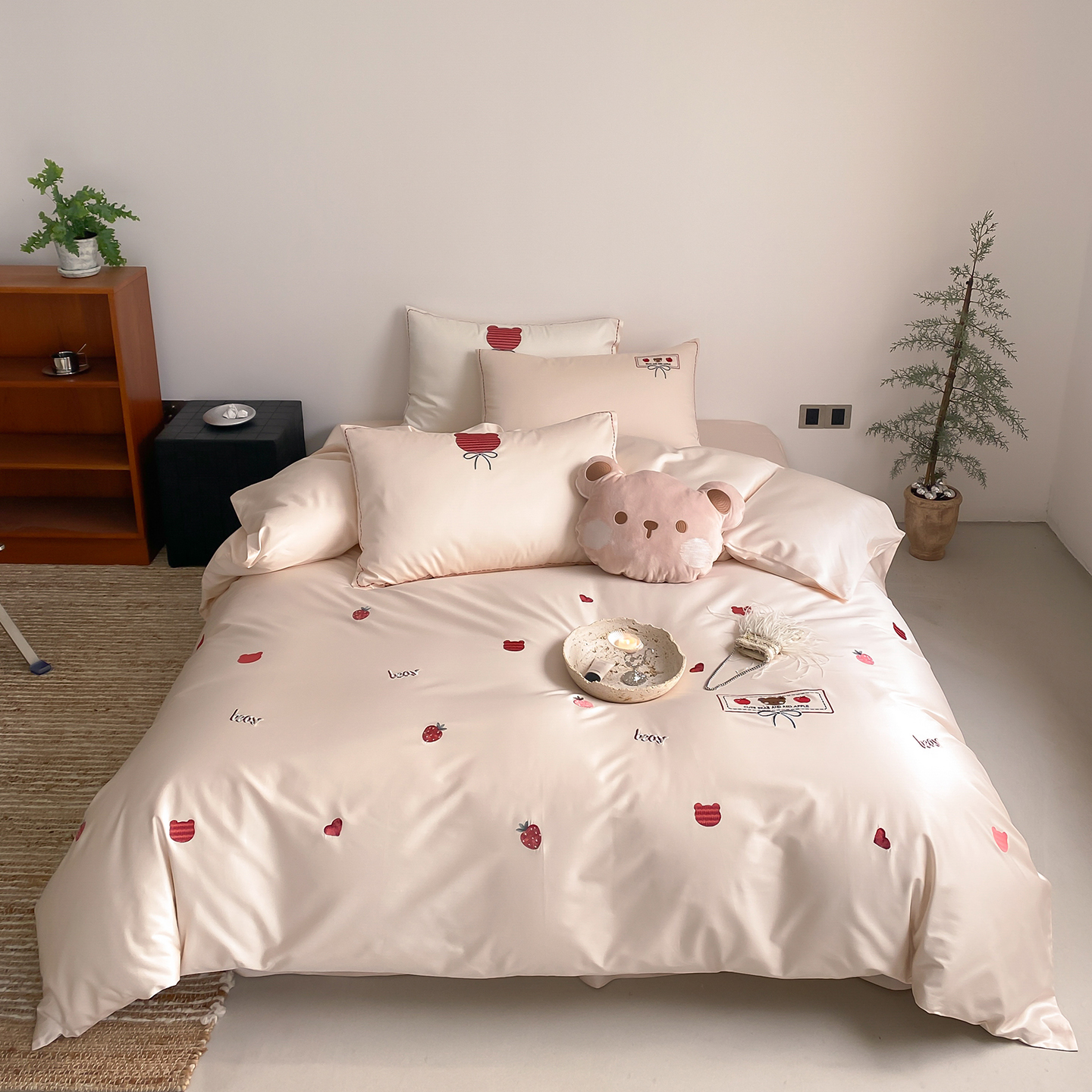 2026新款100s长绒棉刺绣四件套-甜莓小熊 甜莓小熊-浅咖