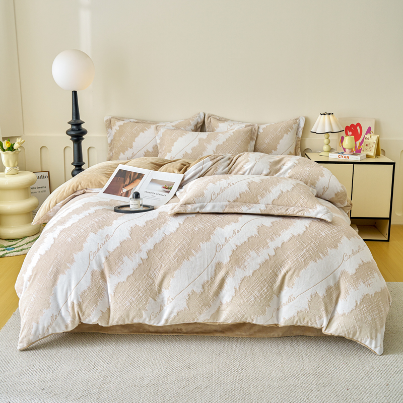 2025新款高克重230克5D雕花牛奶绒四件套 格调咖