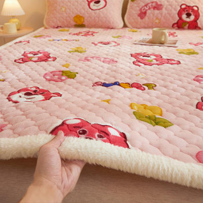 2023新款A类抗菌宽包牛奶绒夹棉床垫 床褥垫床褥子 150x200cm 草莓小熊