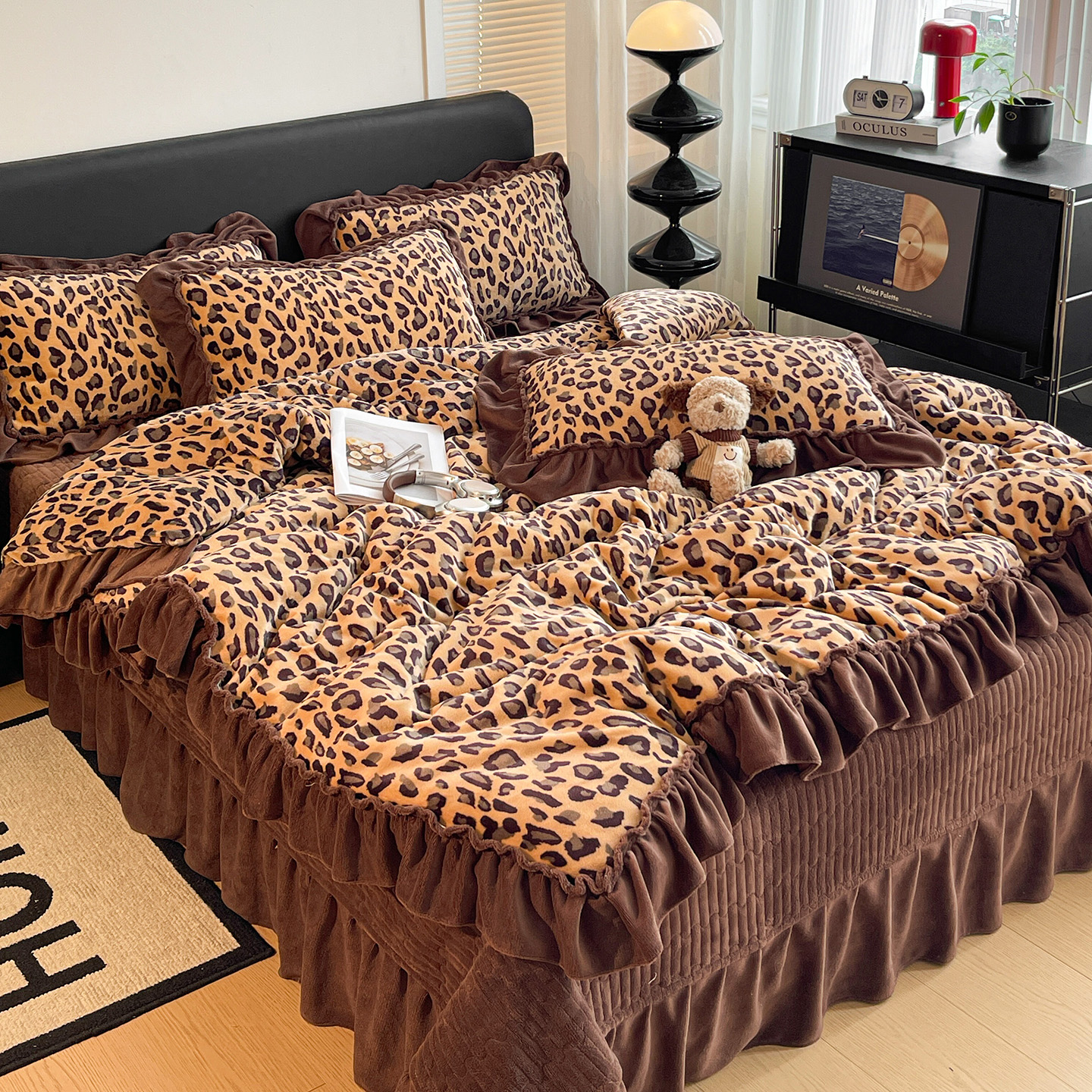 2025新款热卖舒适大宽花边牛奶绒床盖床裙四件套 爆款大宽花边-豹纹