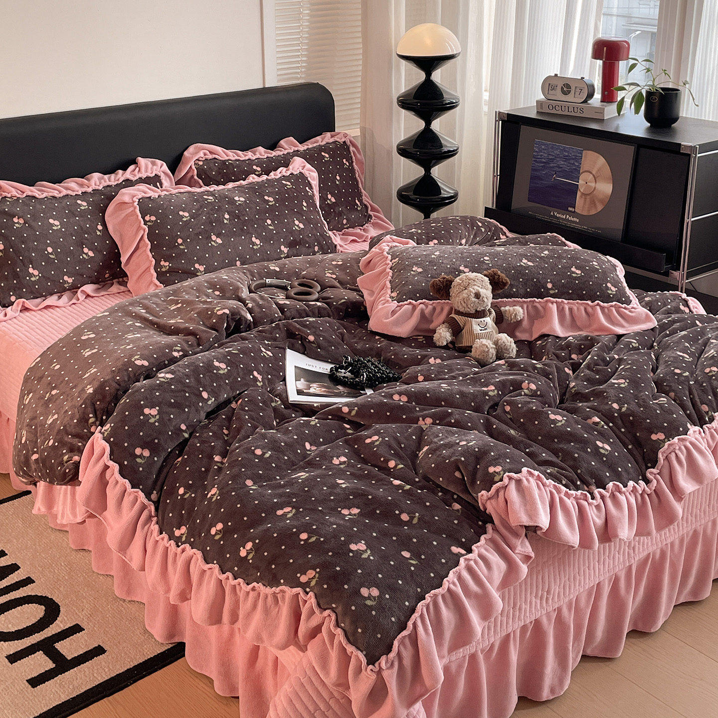 2025新款热卖舒适大宽花边牛奶绒床盖床裙四件套 爆款大宽花边-樱桃点点