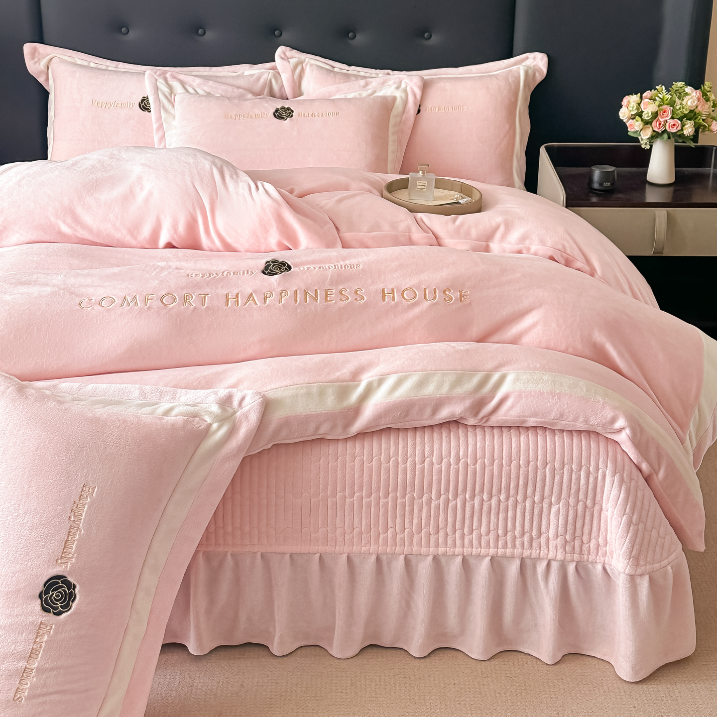 2025新品热卖双拼刺锈牛奶绒床盖四件套拼角纯色 山茶花-粉色