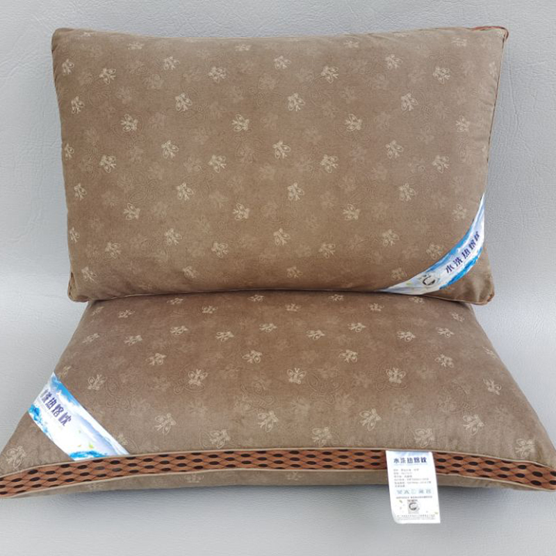 2021新款枕头枕芯鹿皮绒水洗热熔枕48*74cm 棕色