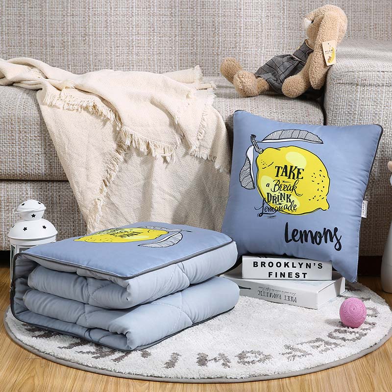 2019新款水洗棉多针绗缝包边抱枕被（可机洗） 50X50cm（展开150*195CM） 柠檬-蓝