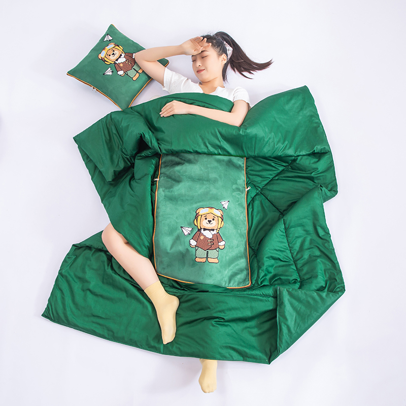 2023新款麂皮绒毛巾绣抱枕被 大号50*50cm（145*195cm） 绿色