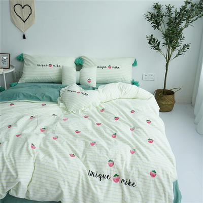 2019新款ins草莓系列四件套 标准床单款 (1.5米-1.8米通用) 绿