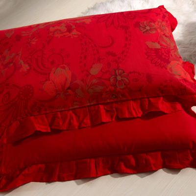 单品枕套类11  全棉 轻奢艳装素裹花边枕套 45cm*74cm 大红