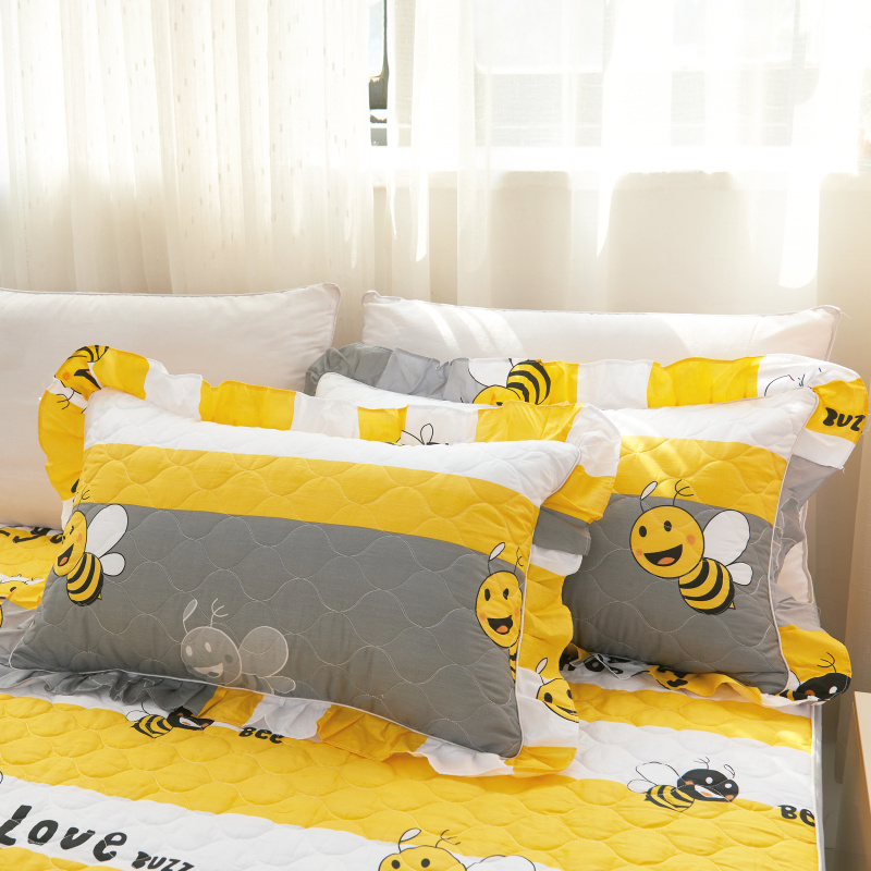 单品枕套类4   全棉普通夹棉枕 45CMX75CM 小蜜蜂