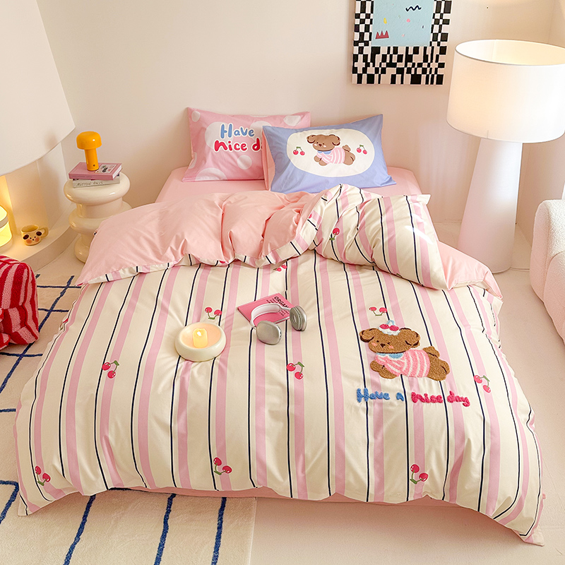 2025新款13372全棉印花毛巾绣卡通三件套四件套 樱桃小狗