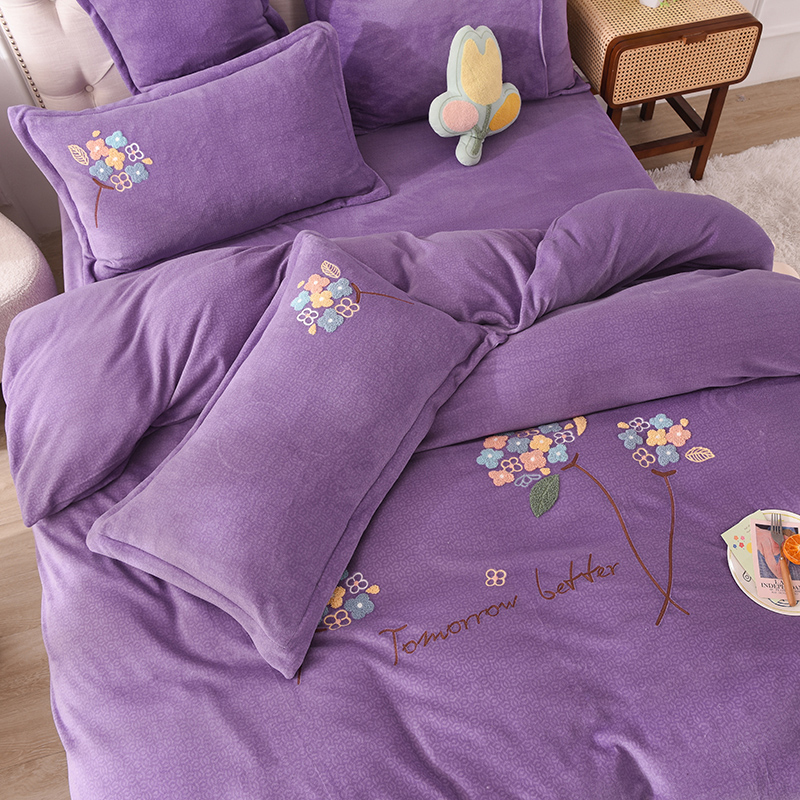 2021新款牛奶绒毛巾绣系列四件套 1.5m床单款四件套 绣球花-紫色