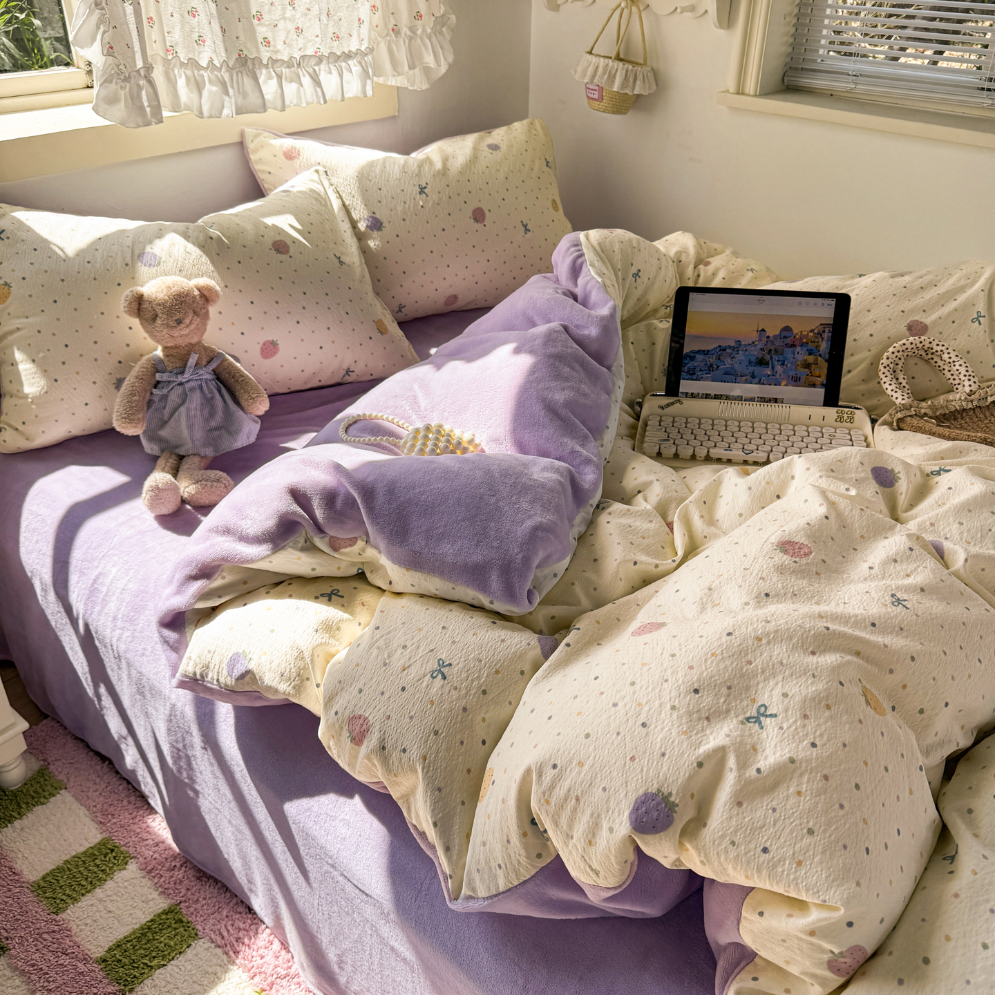 2025新款云感双层纱高克重牛奶绒四件套 甜甜草莓