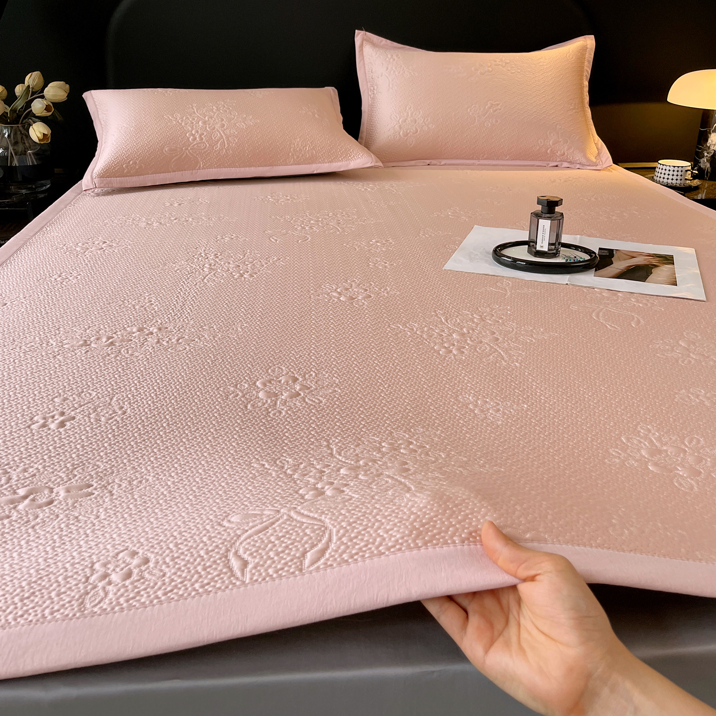 2026新款提花浮雕冰豆豆凉感席三件套-浅夏花结