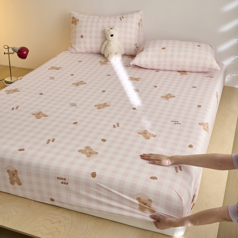 2025新款锦氨凉感丝冰皮卡通印花床笠夏季床罩全包围三件套 小熊贴贴-粉