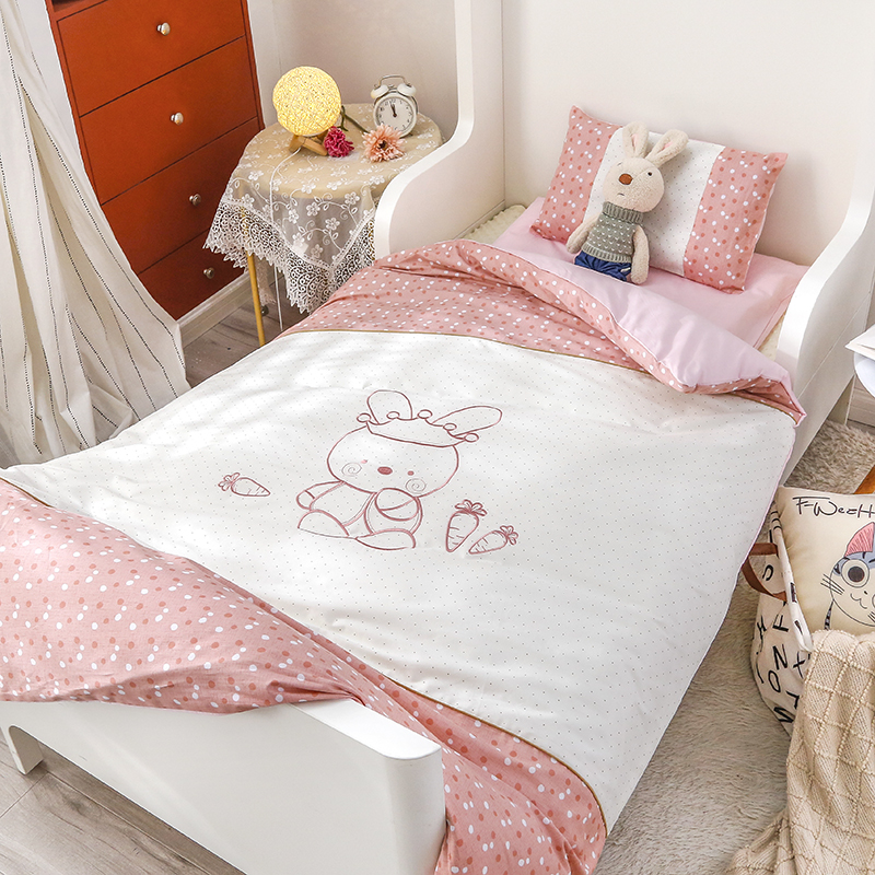 2021新款简笔画幼儿园儿童床品套件 120*150cm被套三件套 粉色贝妮兔