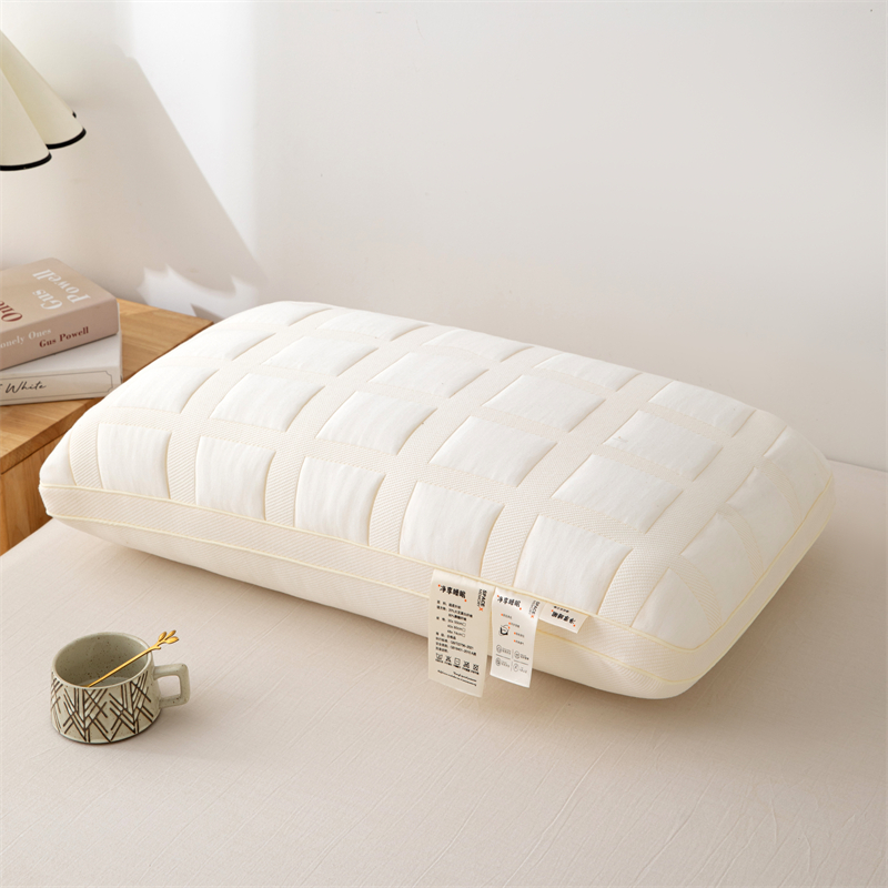 2024新款枕芯超柔针织云端菠萝面包枕护颈羽丝绒枕头枕芯 48*74cm低枕