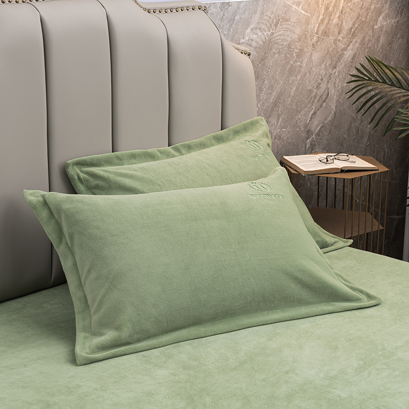 2021新款纯色牛奶绒枕套 48cmX74cm/对 抹茶绿