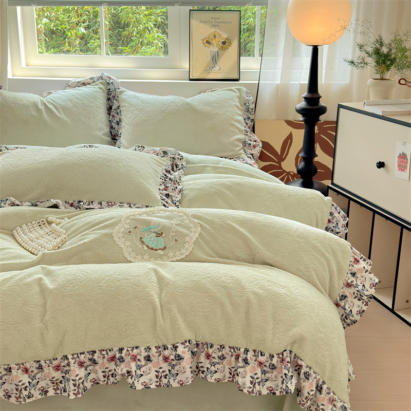 2025新款蝴蝶花边款剪花提花牛奶绒四件套（含买家秀和质检报告） 花边款-一路生花-绿