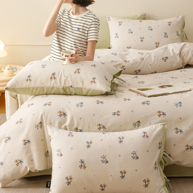 2026春夏全棉奶油小卡通印花绑带款四件套 小马浅浅