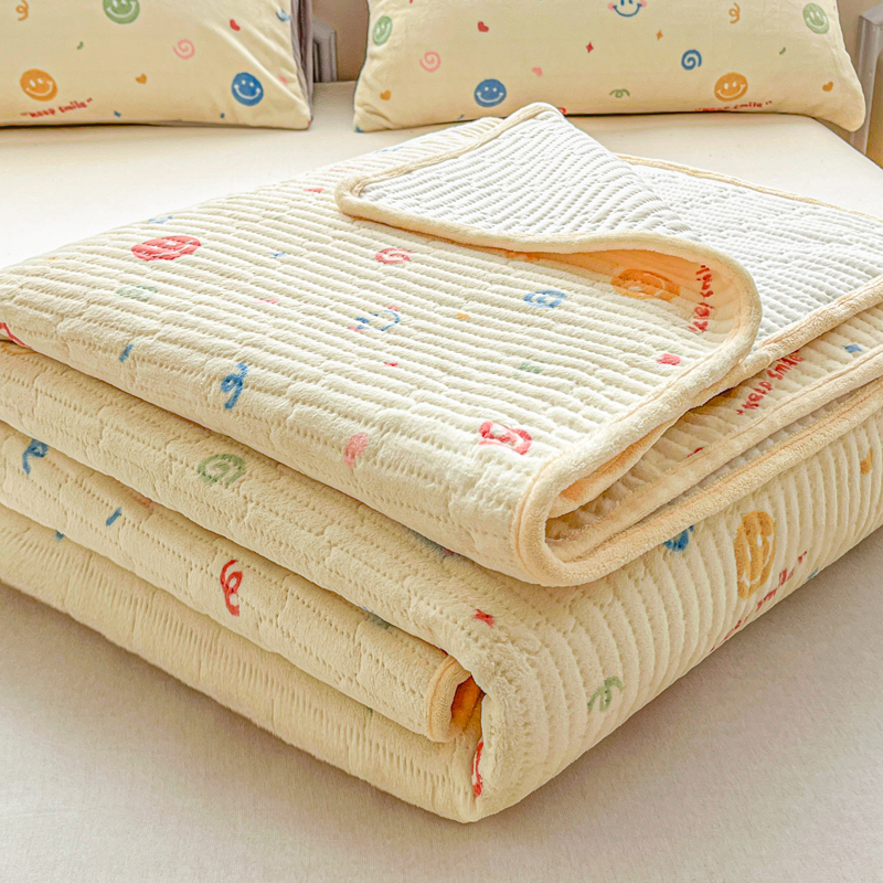 2025新款亲肤牛奶绒床盖系列 牛奶绒床盖-甜笑绮梦