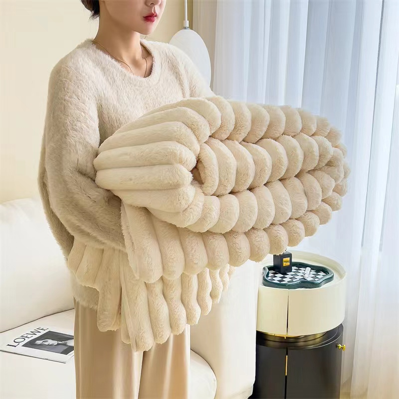 2023新款时尚多功能兔绒毛毯 1.2*2.0m单毛毯 兔毛奶白