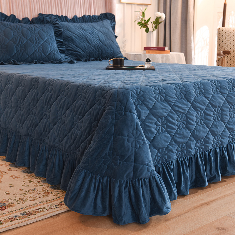 床盖 夹棉床单 水晶绒床盖床裙三件套 190x235cm 适合1.-2-1.3 宝蓝