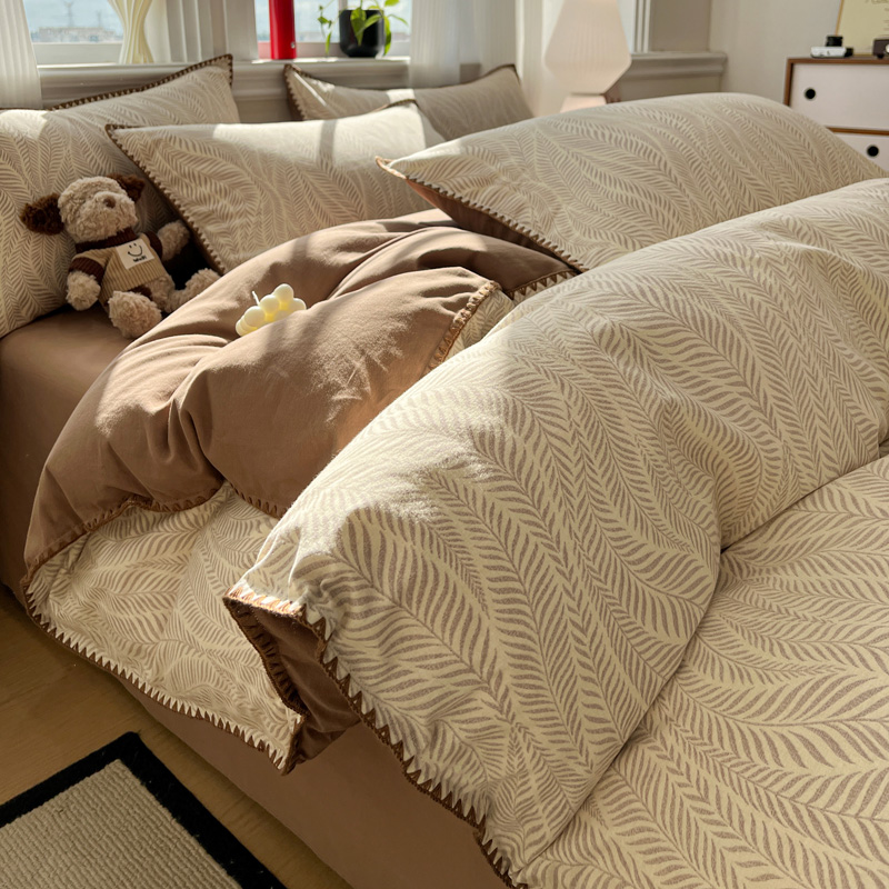 2025新款简约北欧风全棉磨毛贝壳边系列四件套 追影