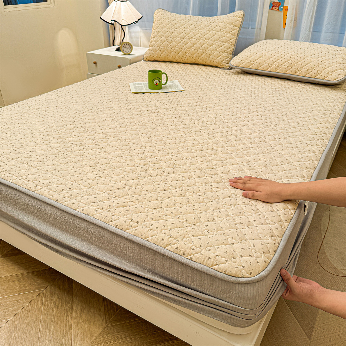 2025新款复古风皱皱棉印花夹棉床笠三件套加厚床垫保护套