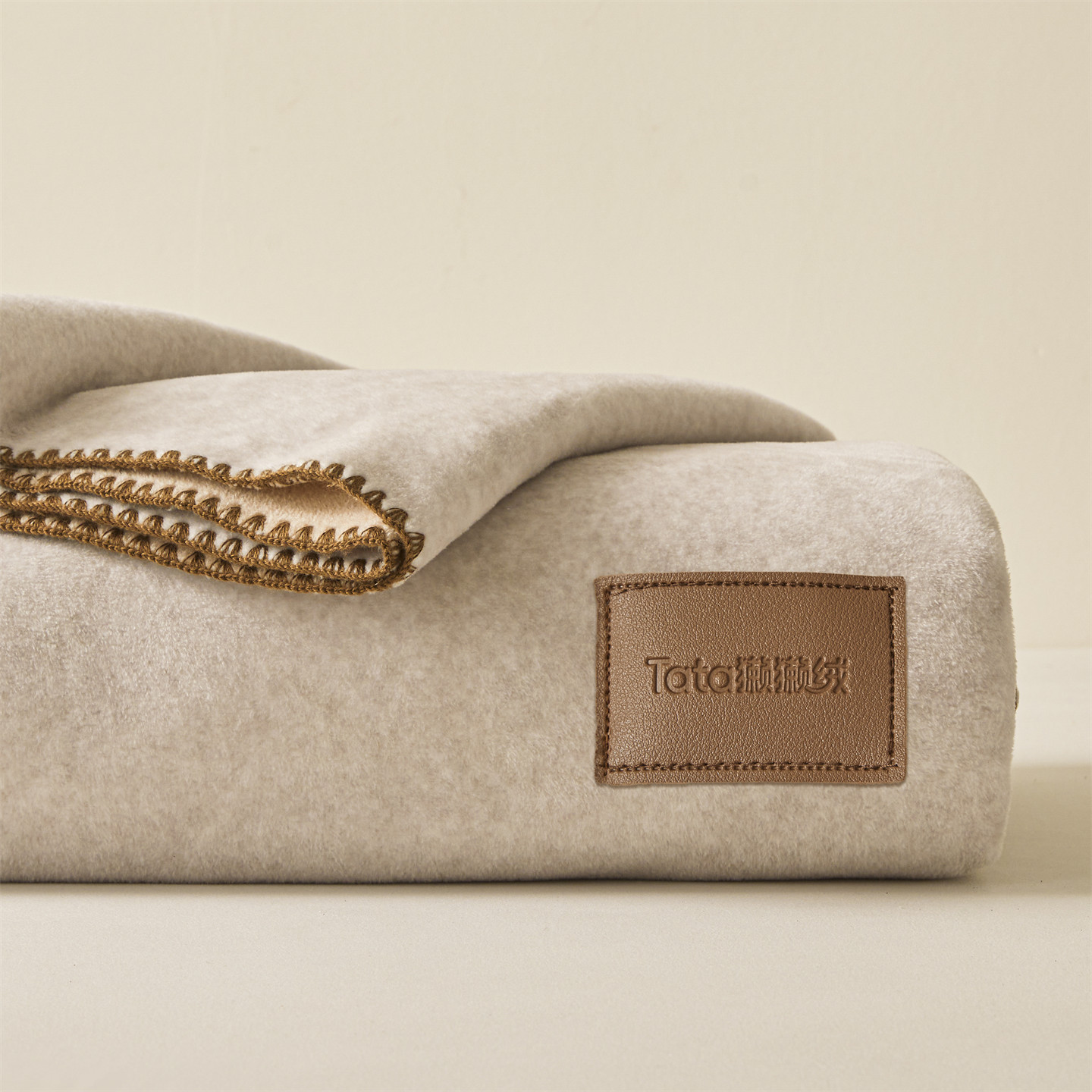 2025新款獭獭绒毛毯双层加厚纯色毯子高档高克重盖毯 可可棕